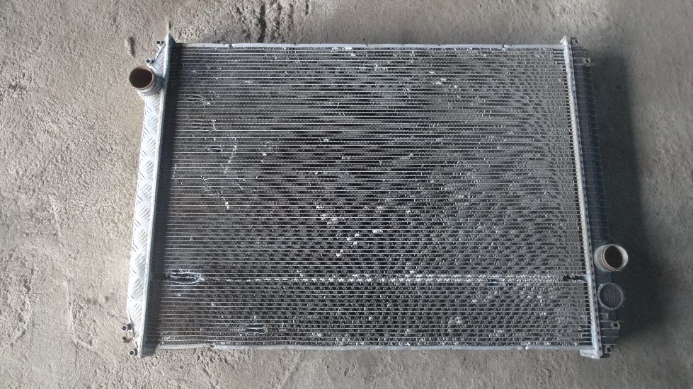 радиатор системы охлаждения б/у \ варен,клеен